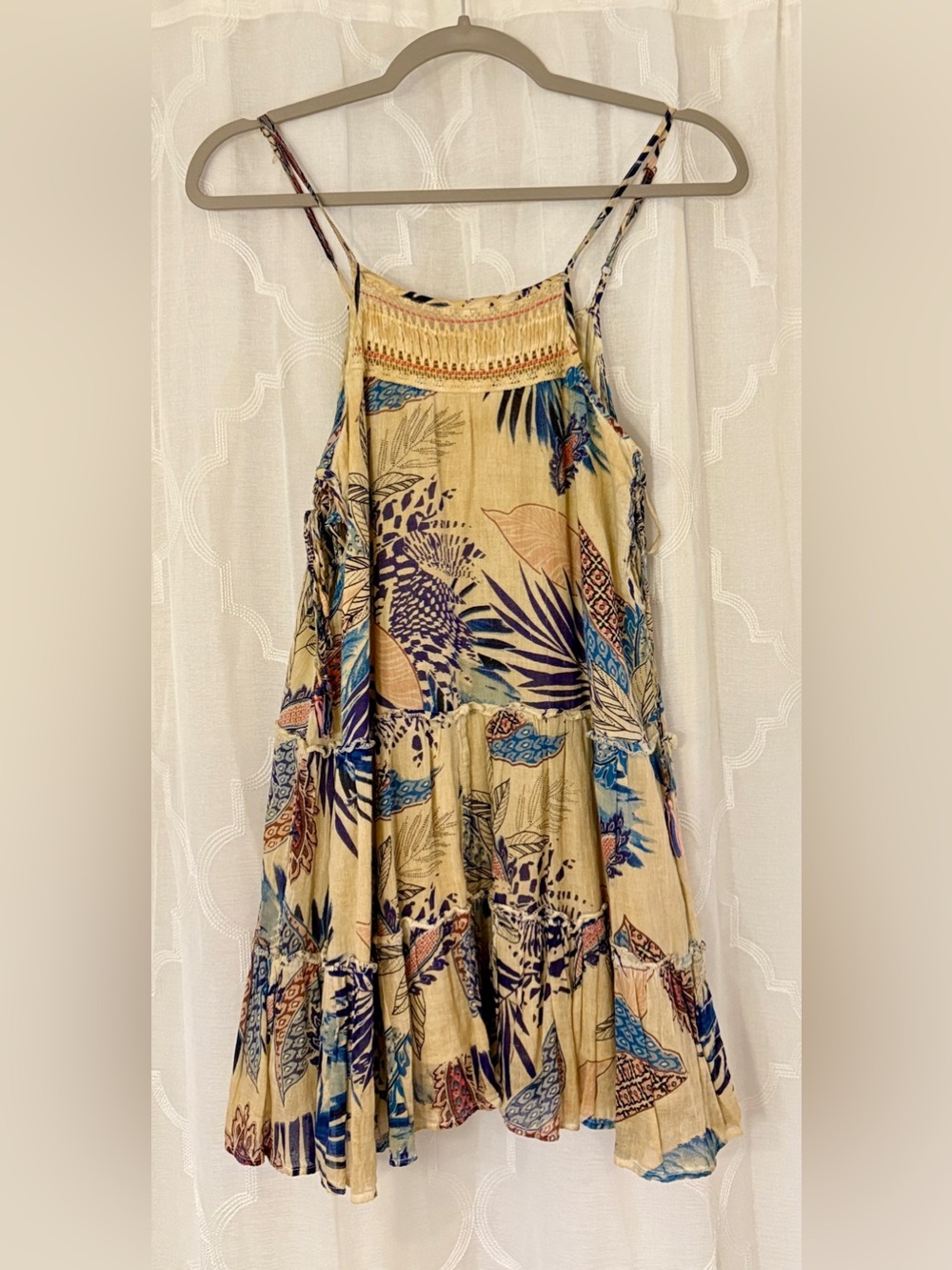 Chelsea & Violet XS Boho Tropical Print Tiered Tunic Top